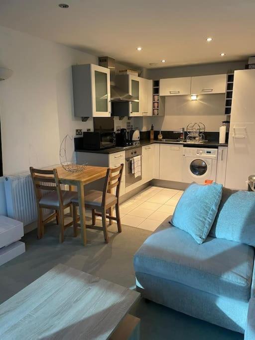 1 Bedroom Apartment Royal Docks London Exteriör bild